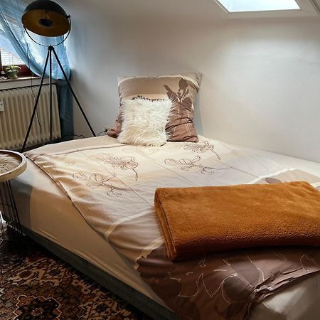 Gemuetliches Apartment Fuer Messe, Job & Kurzurlaub Im Gruenen, Naehe Duesseldorf Meerbusch Exteriör bild